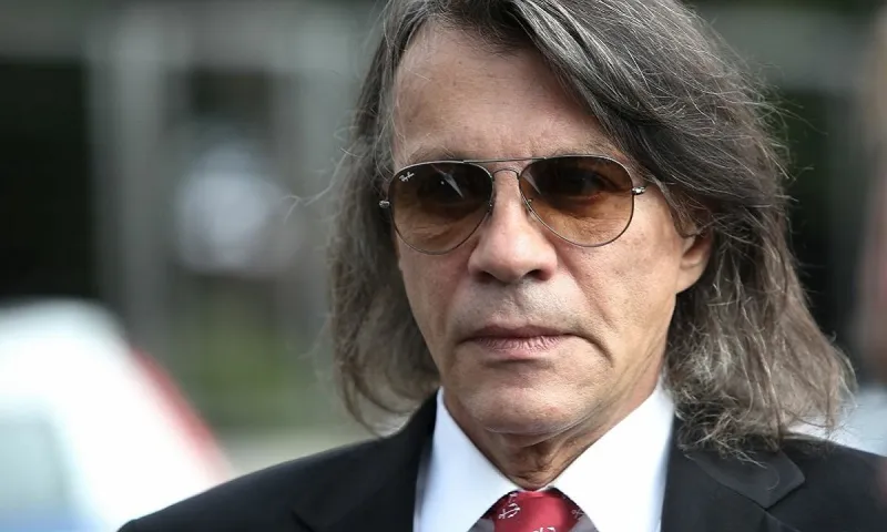Ψινάκης: Σπάει την σιωπή του και βγάζει τα άπλυτα των σταρ στην φόρα;