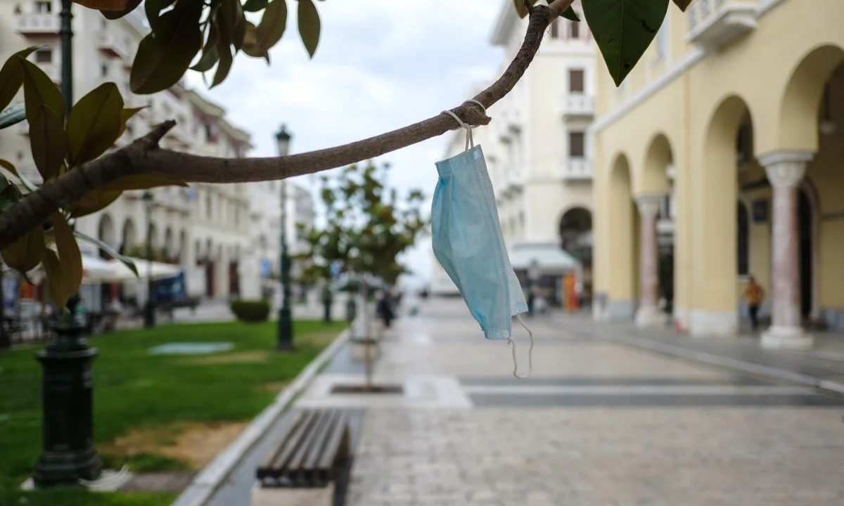 Κατάργηση απαγόρευσης κυκλοφορίας, self test και προνόμια στους εμβολιασμένους - Όλα τα νέα μέτρα