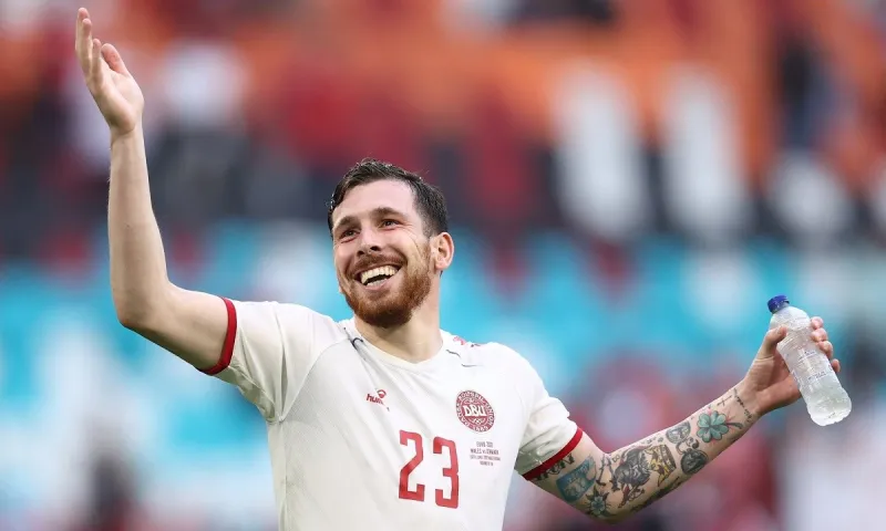 Euro 2020 – Πιέρ-Εμίλ Χόιμπιεργκ: Ο «νεροκουβαλητής» που εμπνέει τη Δανία!  