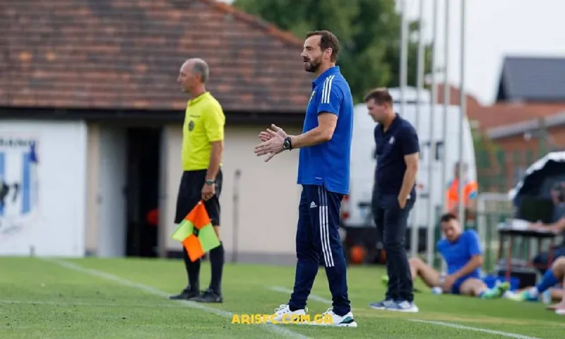 Μάντζιος: «Δείξαμε αρκετά καλά στοιχεία, δεχθήκαμε και πάλι εύκολα γκολ»