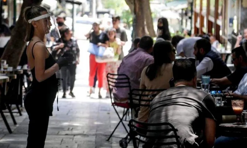 Κορονοϊός: Σήμερα οι τελικές αποφάσεις για τα νέα μέτρα - Τι θα γίνει με εστίαση και μάσκες