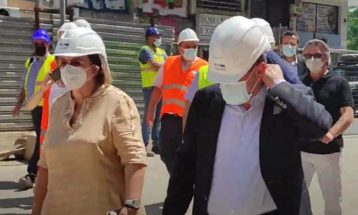 Αποδοκίμασαν τη Μενδώνη και τον Καραμανλή στο σταθμό Βενιζέλου στη Θεσσαλονίκη (vid)