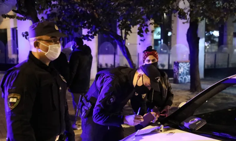 Κορoνοϊός: 14 συλλήψεις και προσωρινά λουκέτα - Οι παραβάσεις ανά περιοχή