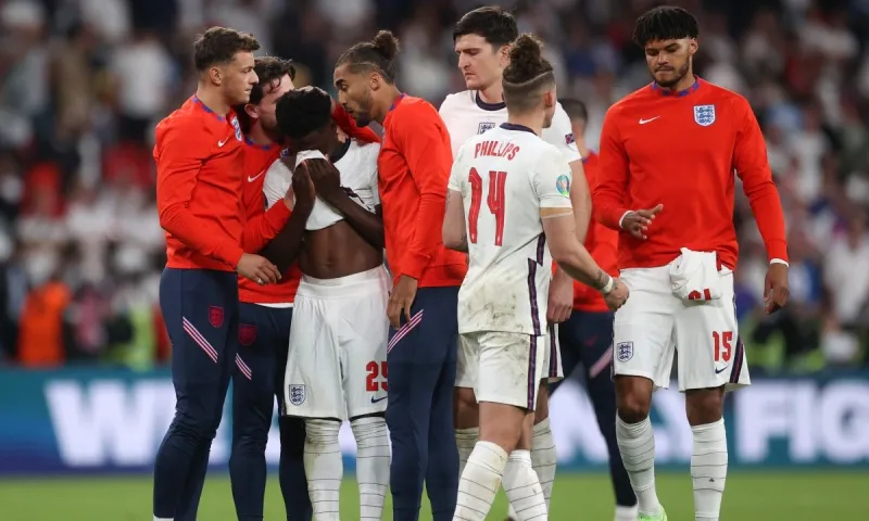 Euro 2020 - Αγγλικός Τύπος: «Oh no, not again»