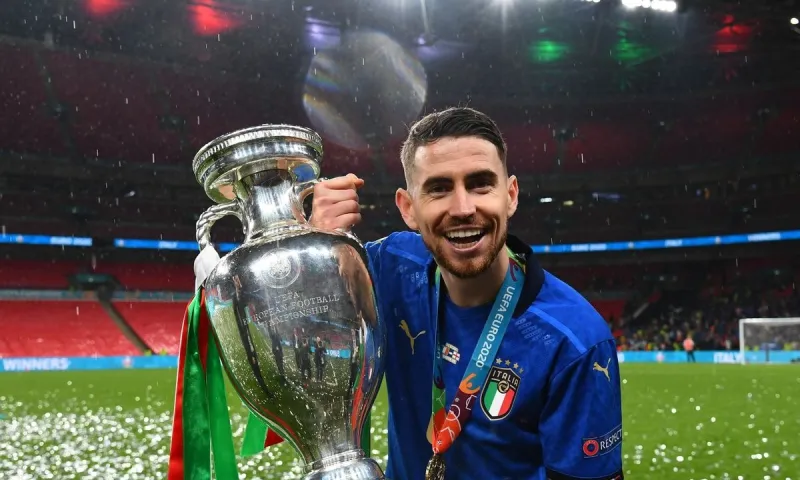 Euro 2020 - Μπορεί αλήθεια να μπει ο Ζορζίνιο στη συζήτηση για την επόμενη «Χρυσή Μπάλα»;
