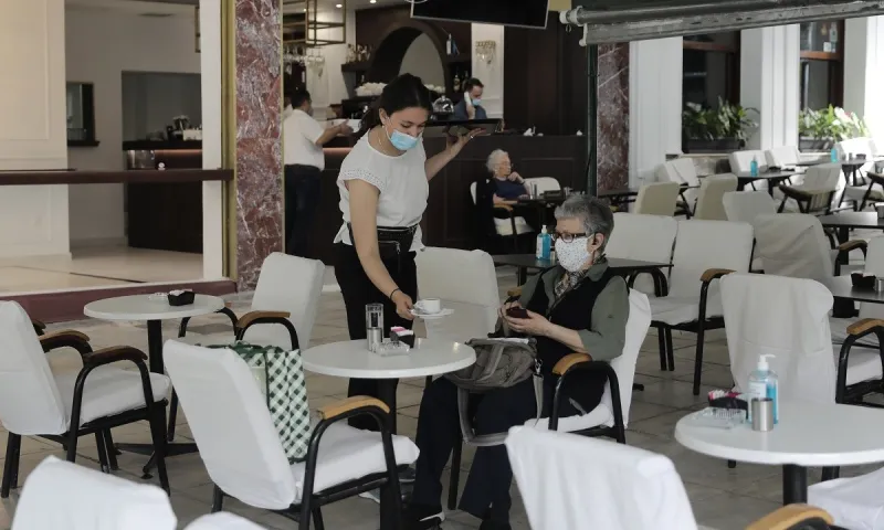 Έτσι θα λειτουργούν οι ανοιχτοί και οι κλειστοί χώροι από την Παρασκευή 16/7