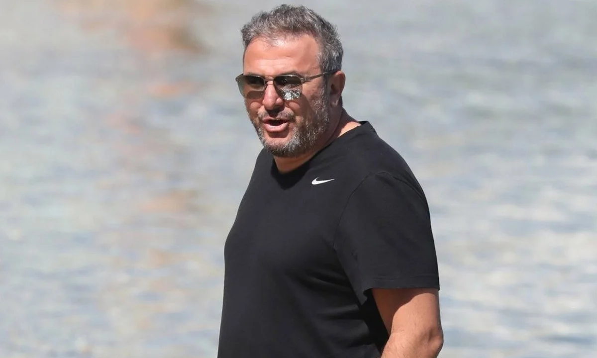 Ρέμος για Μύκονο: «Πετύχαμε την ανοησία της αγέλης - Εμβολιαστήκαμε αλλά δεν είμαστε ασφαλείς»