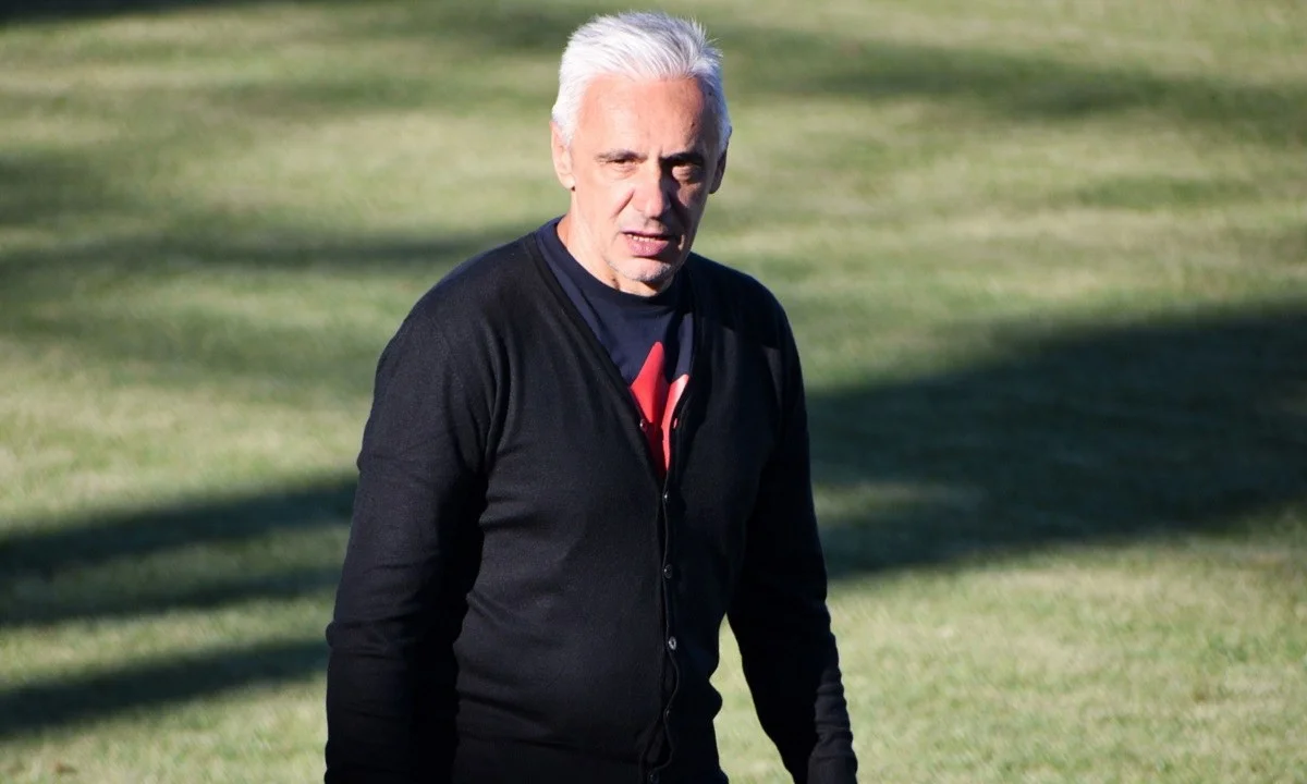 Αιγάλεω: Έμεινε ο Χαραλαμπίδης και τρεις παίκτες