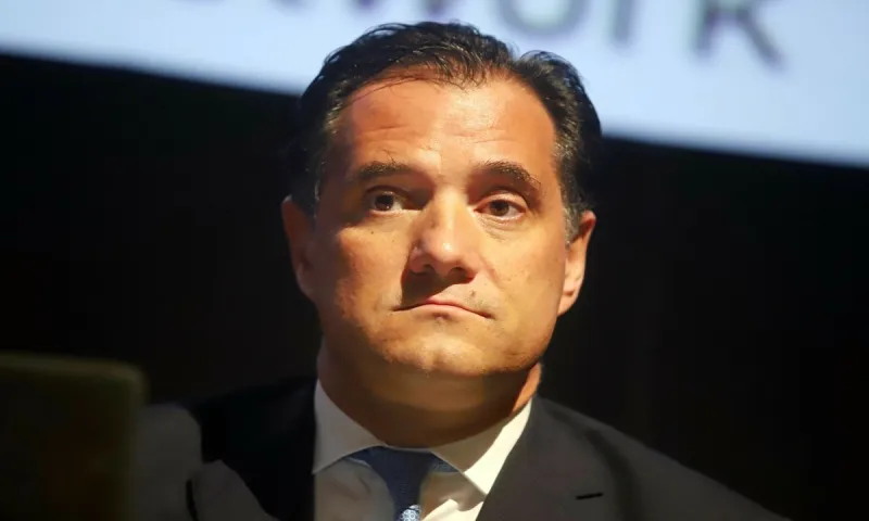 Άδωνις Γεωργιάδης: Σε ρόλο… «δικαστή», θεωρεί βέβαιο πως τα δικαστήρια θα αποδέχονται τις απολύσεις μη εμβολιασμένων