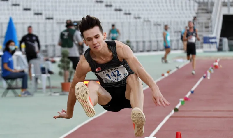 Ο Παναγιώτης Μαντζουρογιάννης συνεχίζει με τον Δημήτρη Βασιλικό