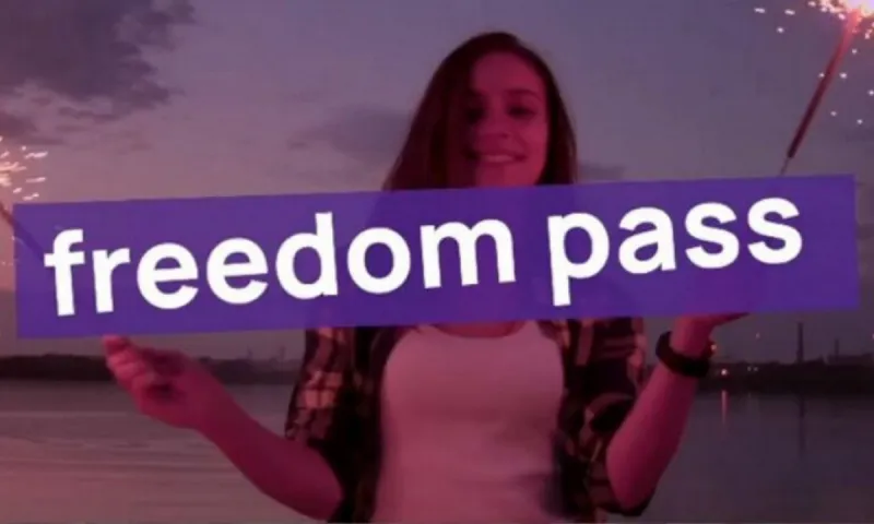 Freedom pass: Πως θα πάρουν το voucher των 150 ευρώ οι εμβολιασμένοι 18-25 ετών