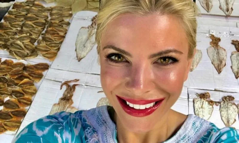 Αυτή την εκπομπή θα παρουσιάζει στον ΣΚΑΙ η Αντελίνα Βαρθακούρη