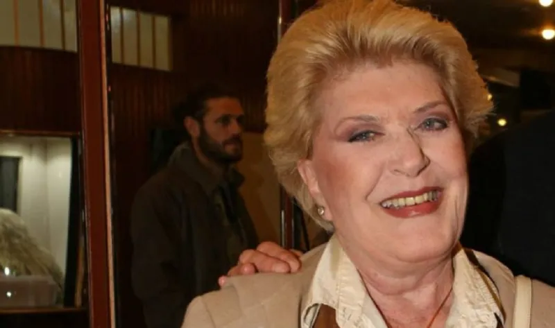 Βάσια Τριφύλλη: «Όταν βλέπω τον εγγονό μου, μία απώλεια ούρων την έχω»