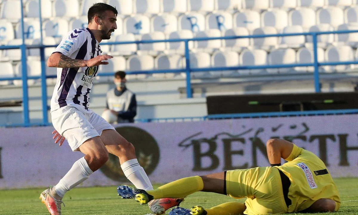 Λαμία - Απόλλων Σμύρνης 0-1: Το έκρινε ο Σλίβκα