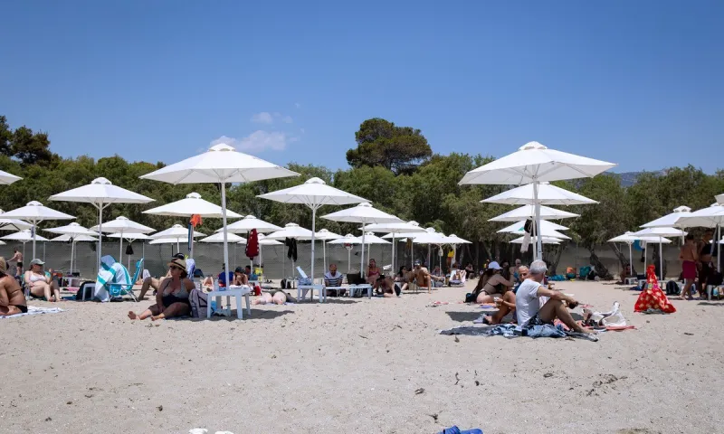 Καύσωνας: Δωρεάν είσοδος σε οργανωμένες παραλίες της Αττικής