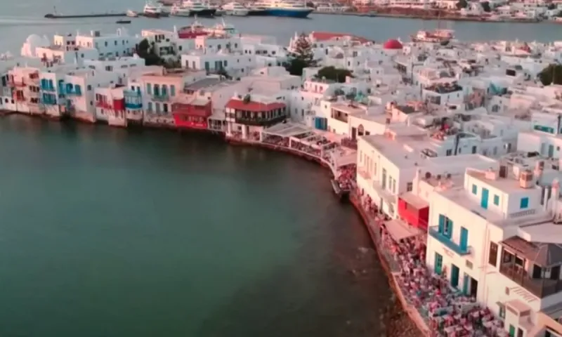 Μύκονος: Διήμερο λουκέτο σε γνωστό beach restaurant