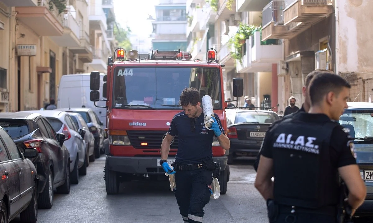 Νεκροί γιαγιά και εγγονός από φωτιά στη Πατήσια