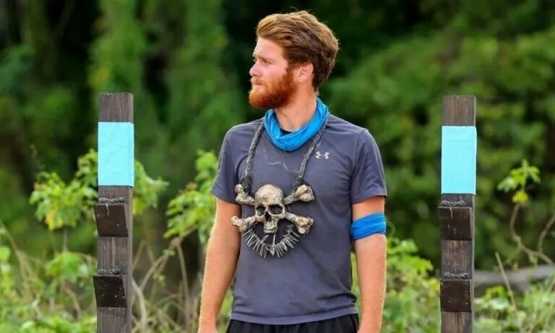 Survivor: Ο Τζέιμς Καφετζής στο πλευρό των πυρόπληκτων από τη φωτιά στη Βαρυμπόμπη