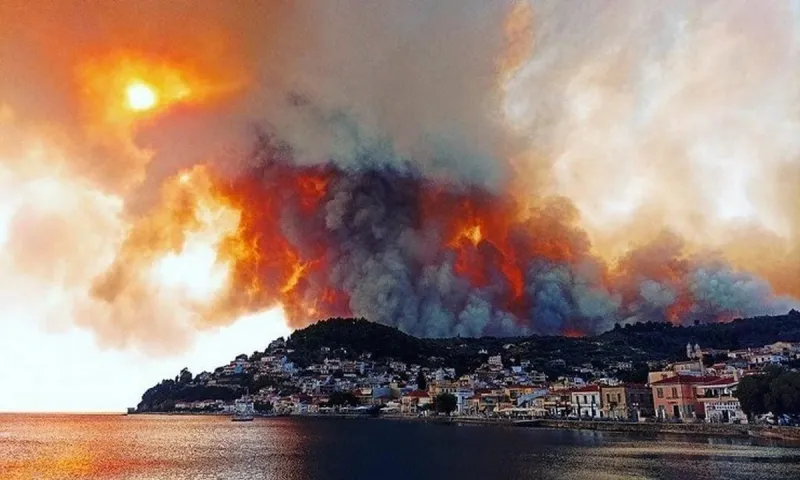 Φωτιά στην Εύβοια: Εκκενώθηκε το Μοναστήρι του Όσιου Δαυίδ – Τρεις μοναχοί δεν εγκαταλείπουν τη Μονή (pic)