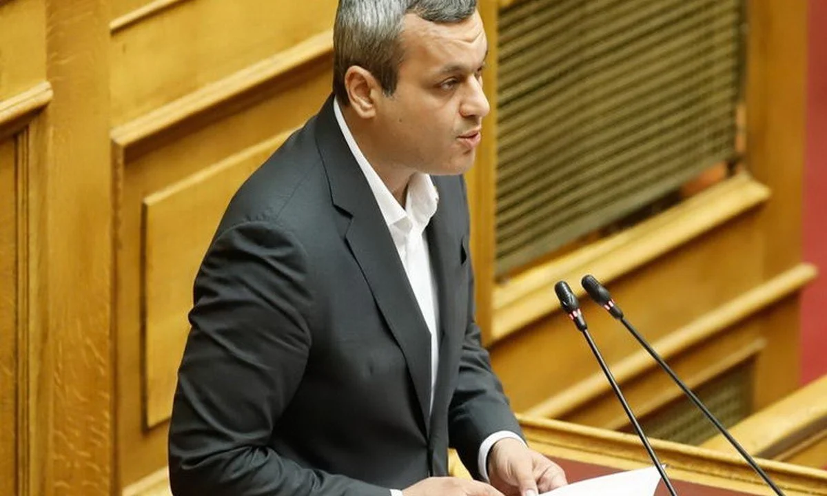 Αθλιότητα από τον βουλευτή του ΣΥΡΙΖΑ Χάρη Μαμουλάκη για την φωτιά στη Βαρυμπόμπη...
