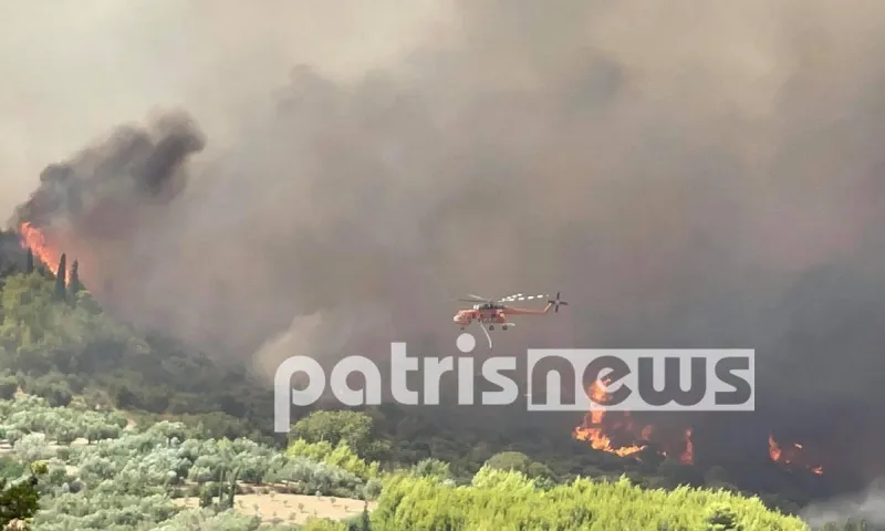 Φωτιά - Αρχαία Ολυμπία: Εκκενώνεται η περιοχή, η πυρκαγιά κατακαίει τα πάντα