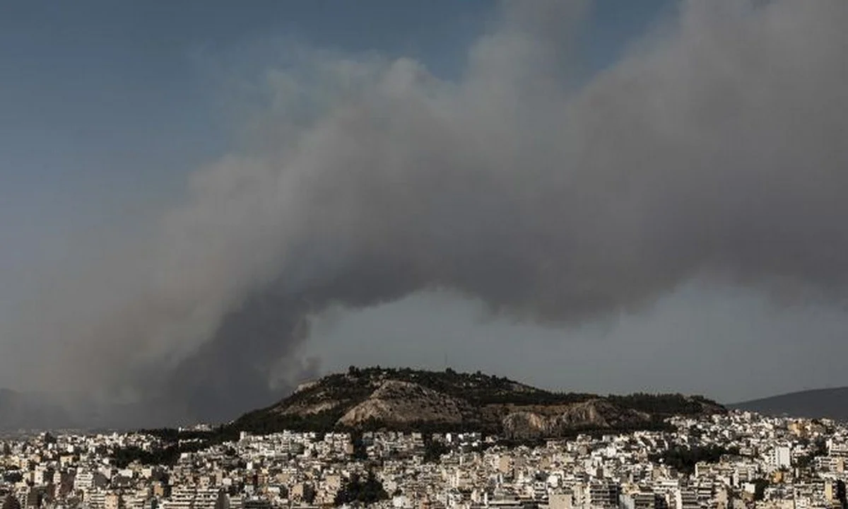 Φωτιά τώρα: Τοξικό νέφος πάνω από την Αθήνα - Αποκαλυπτική εικόνα από δορυφόρο