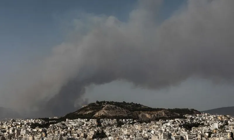 Φωτιά τώρα: Τοξικό νέφος πάνω από την Αθήνα - Αποκαλυπτική εικόνα από δορυφόρο