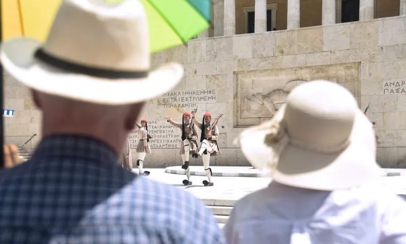 Καιρός - Καλλιάνος: Έσπασε το θρυλικό ρεκόρ του καύσωνα «μαμούθ» του 1987