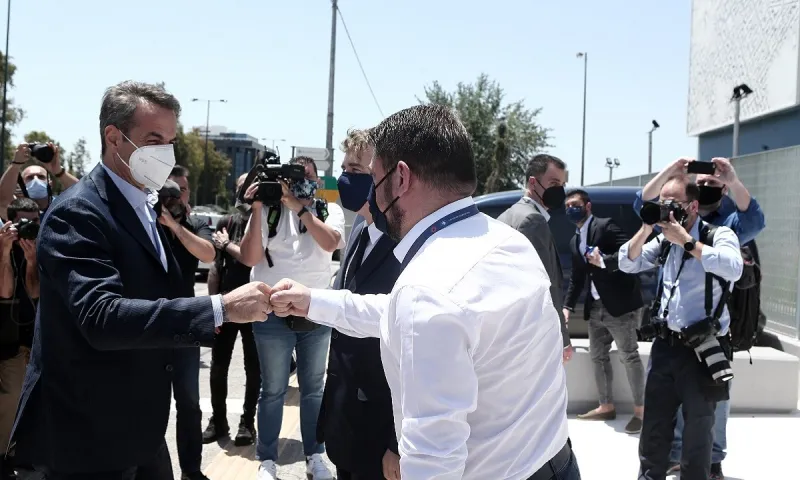 Μητσοτάκης: EΚΤΑΚΤΗ δήλωση για τις φωτιές σε όλη τη χώρα - Ενημέρωση και από τον Χαρδαλιά