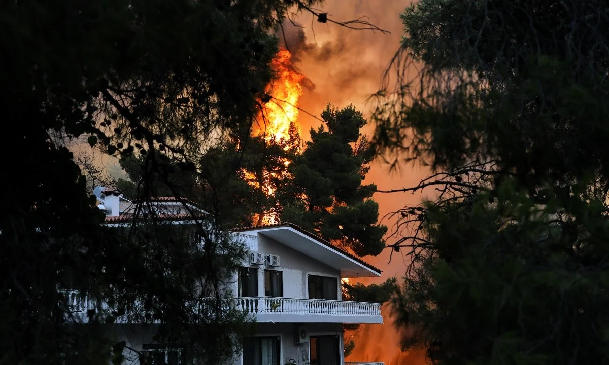 Παρέμβαση εισαγγελέα για την δικηγόρο που προσευχόταν να καεί η Εκάλη και το Καστρί