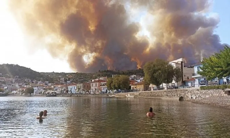 Φωτιές: Στέλνει πυροσβέστες και η Γερμανία - Θα φτάσουν σε τέσσερις μέρες