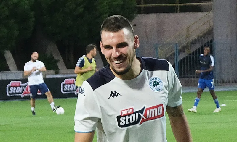 Σάρλια: «Στον Παναθηναϊκό περιμένουν να γίνω ο ηγέτης της άμυνας»