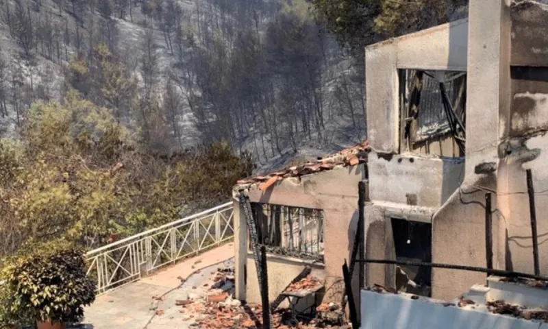 Φωτιά στην Αττική: Σοκ - Ζημιές σε τουλάχιστον 300 σπίτια!