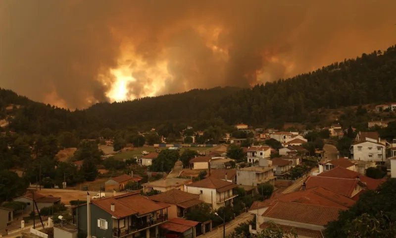 Φωτιές: Τα κανάλια διακόπτουν το πρόγραμμα για τρέιλερ σειρών, που δε θα προβληθούν ποτέ!