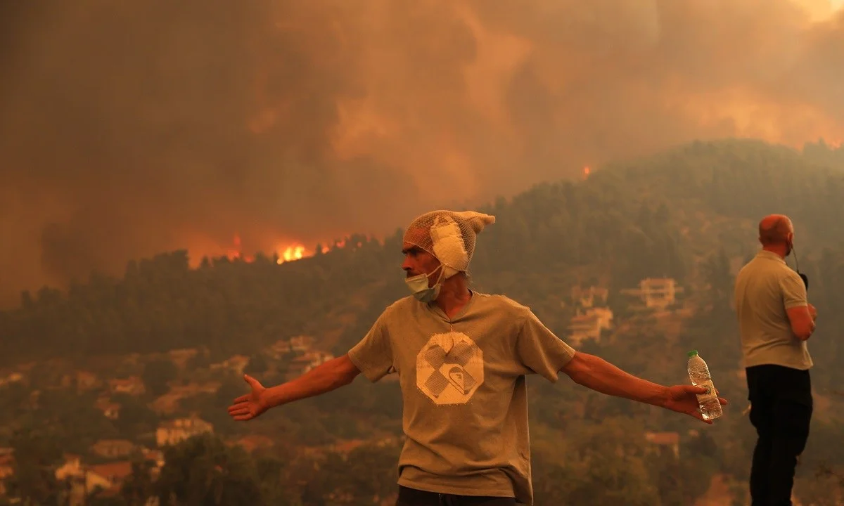 Φωτιά Εύβοια: Ζητούν πιστοποιητικά εμβολιασμού για τα πλοία!