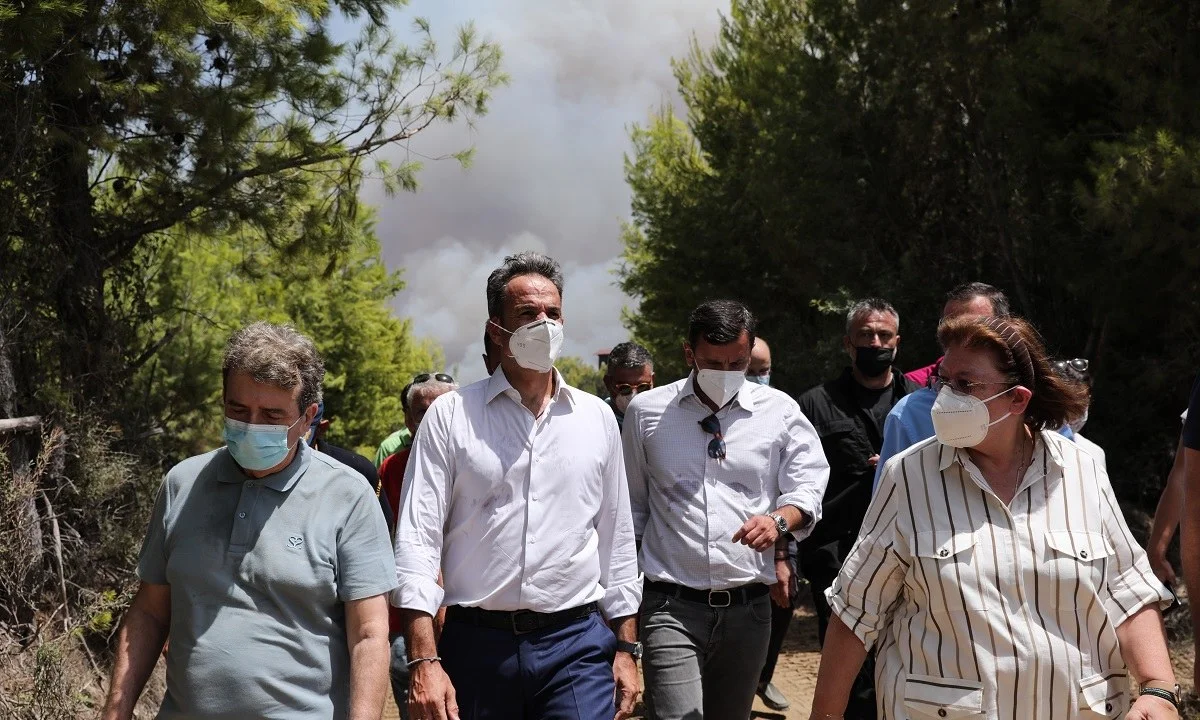 Φωτιά - Μητσοτάκης: Ανακοινώνει μέτρα στήριξης των πυρόπληκτων