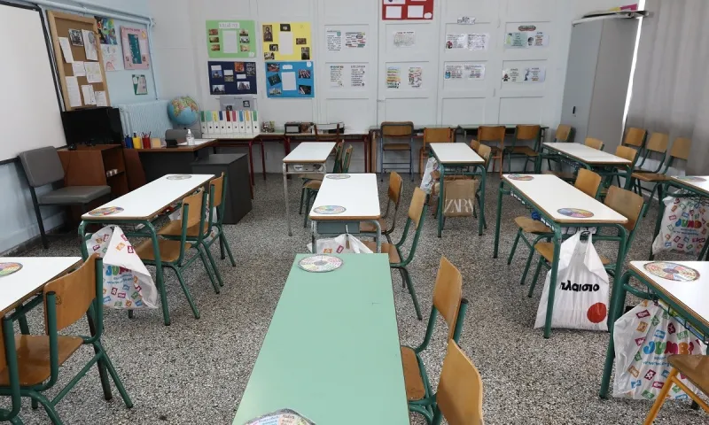 Σχολεία - Οριστικό: Στις 13 Σεπτεμβρίου το πρώτο κουδούνι - Πως θα γίνει η επιστροφή στα θρανία