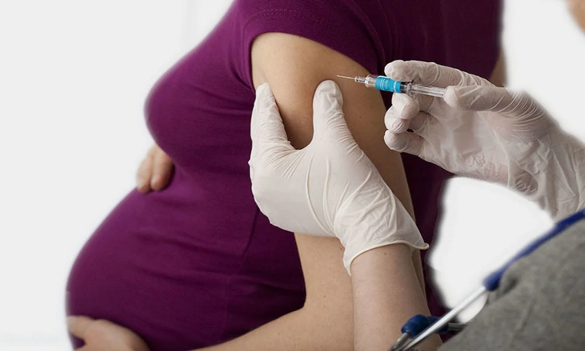 Εμβόλια Moderna και Pfizer - Τελικά είναι κατάλληλα για εγκύους; Τι λέει το CDC
