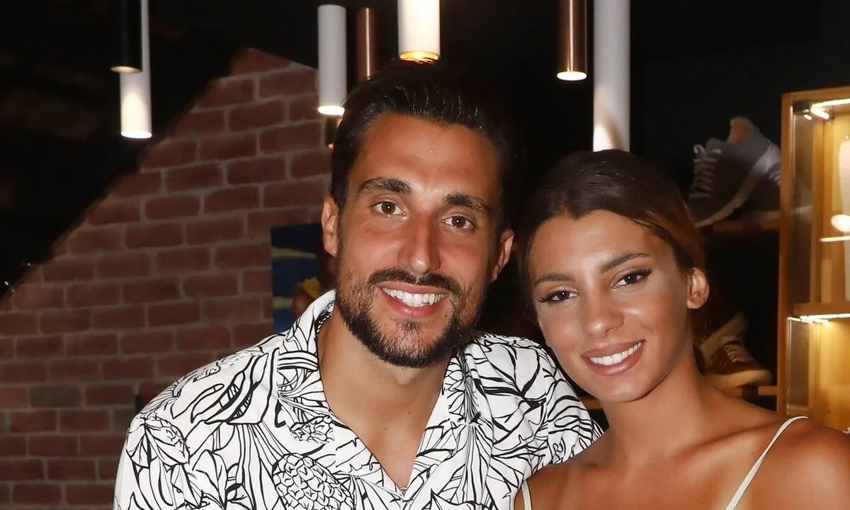 Survivor: Σάκης - Μαριαλένα - Τρυφερά πειράγματα στη Μύκονο - Γάμος μέσα στο 2022;