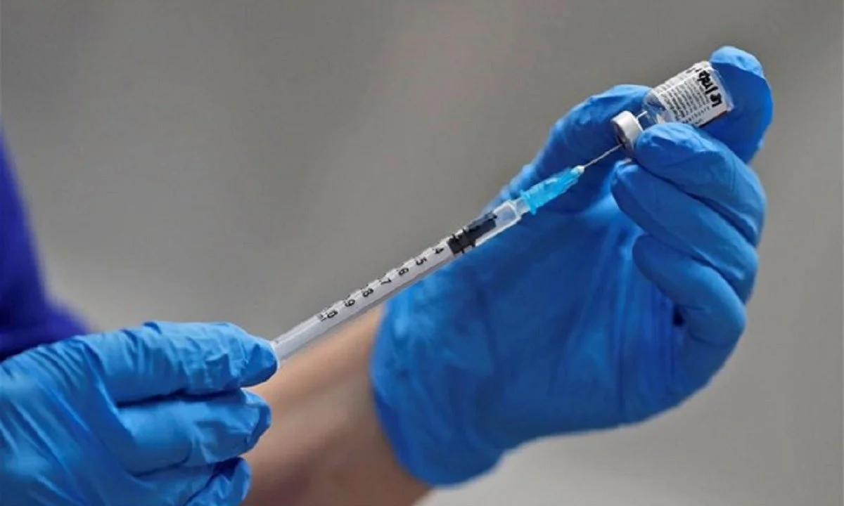 Εμβόλια / Pfizer και Moderna: Χρυσάφι η τρίτη δόση