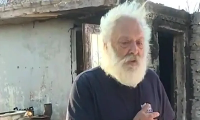 Αλέκος Βουτσαράς - Έχασε τα πάντα στη φωτιά και κοιμάται στα αποκαΐδια!