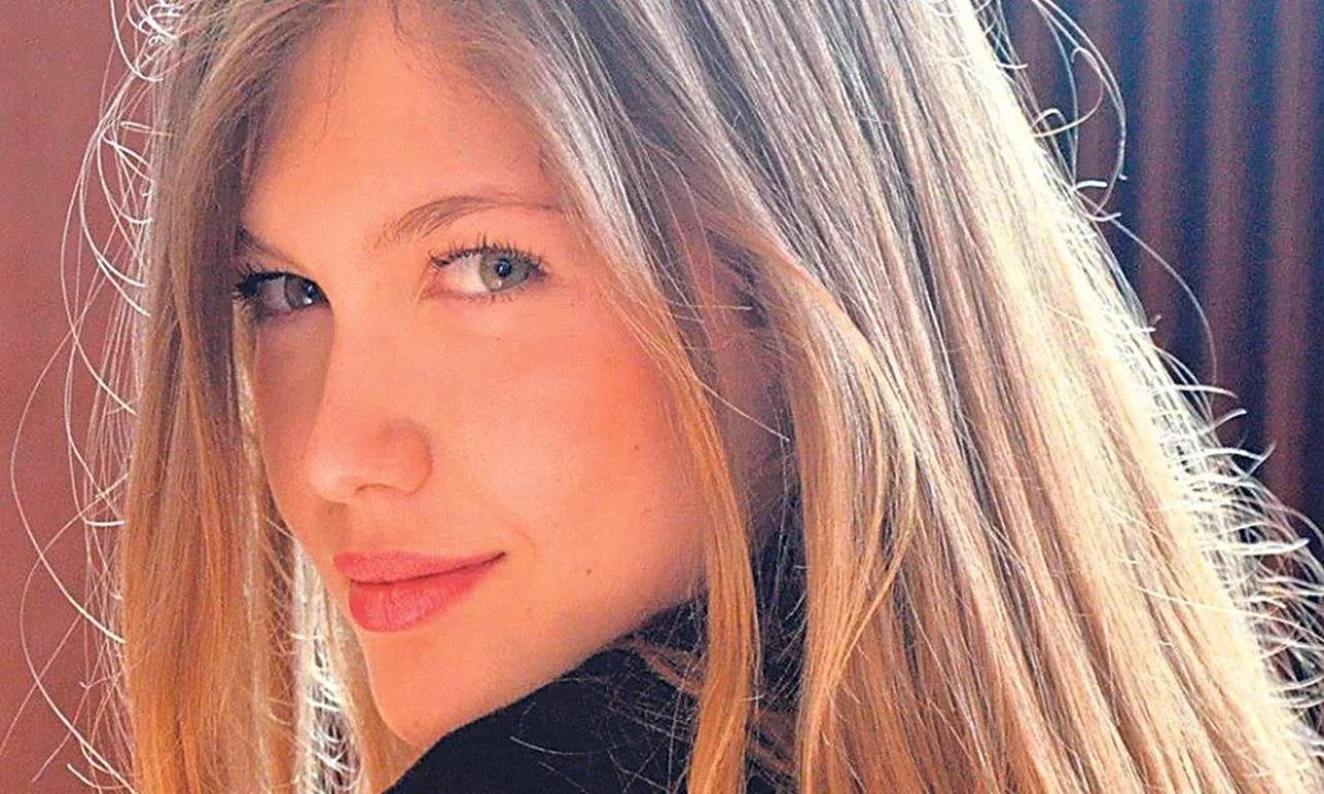 Κλέλια Ανδριολάτου: Ο Χριστόφορος Παπακαλιάτης ξέρει να μας τρελαίνει με τις πρωταγωνίστριες του! (pic)