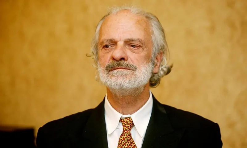 Σπύρος Φωκάς: Ξανά στο νοσοκομείο - Ώρες αγωνίας για τον αγαπημένο ηθοποιό