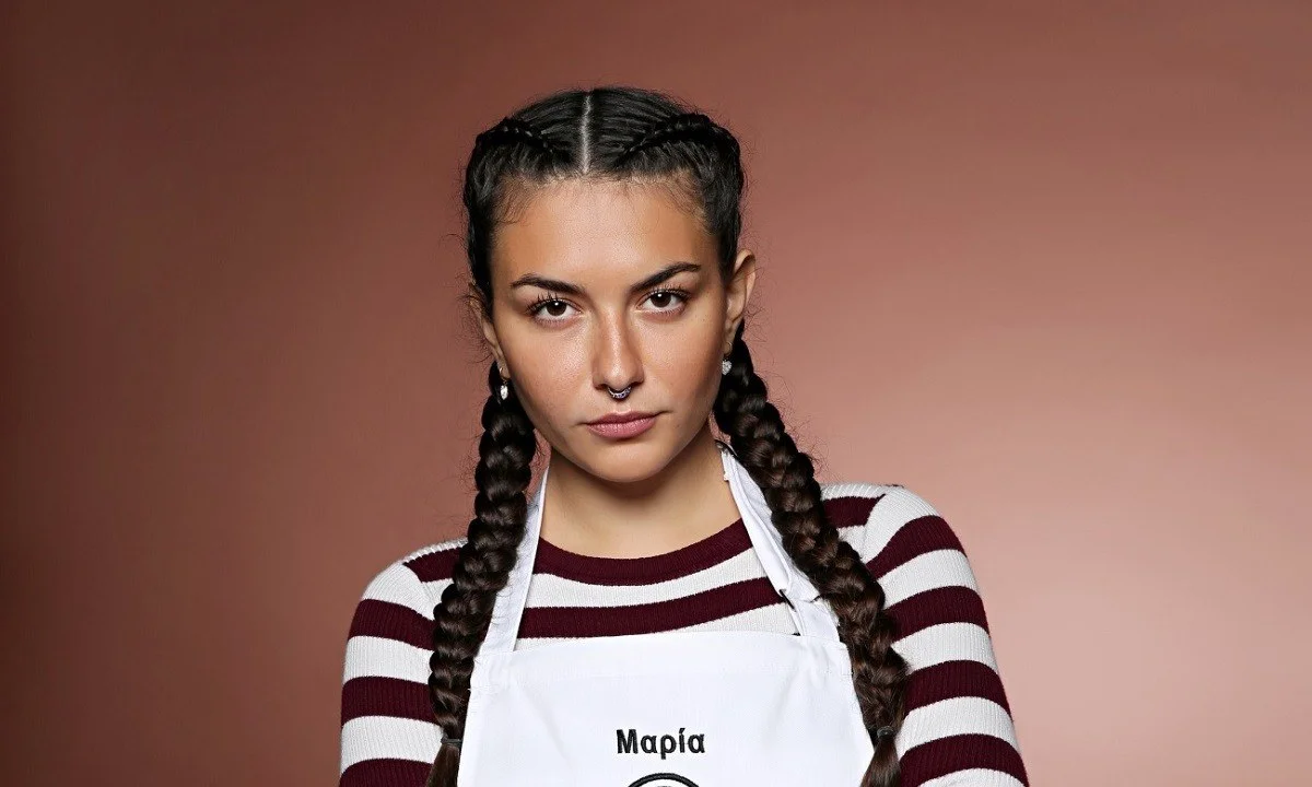 MasterChef - Μαρία Λαζαρίδου: Δεν μπορούσε να σταματήσει να την φιλάει