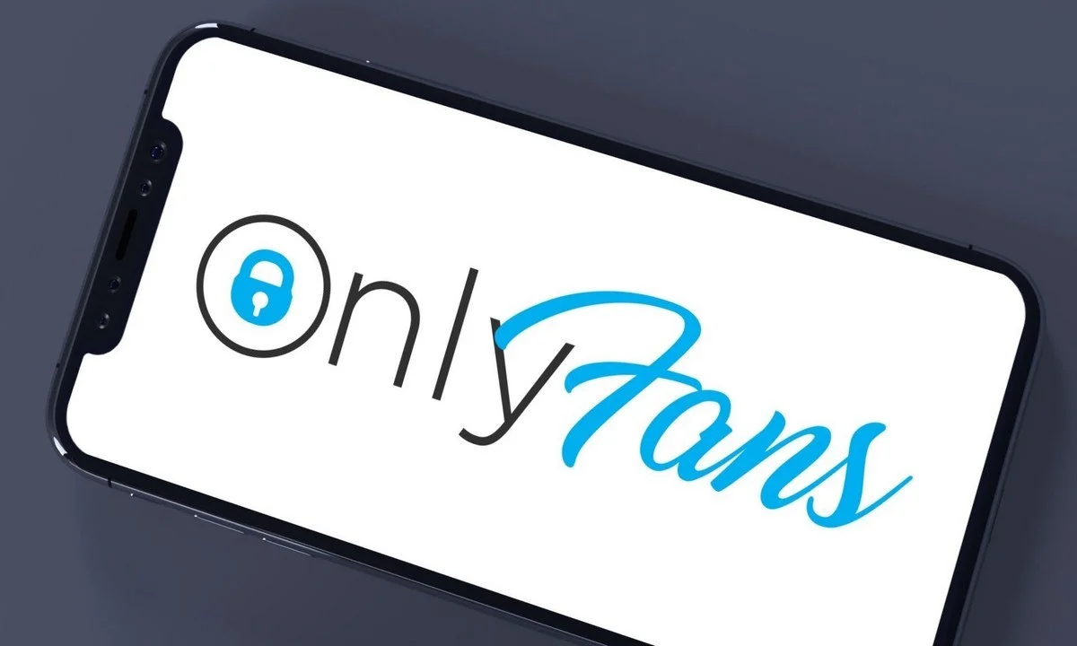 OnlyFans: Βόμβα για την δημοφιλή πλατφόρμα - Απαγορεύει το «ροζ» περιεχόμενο!