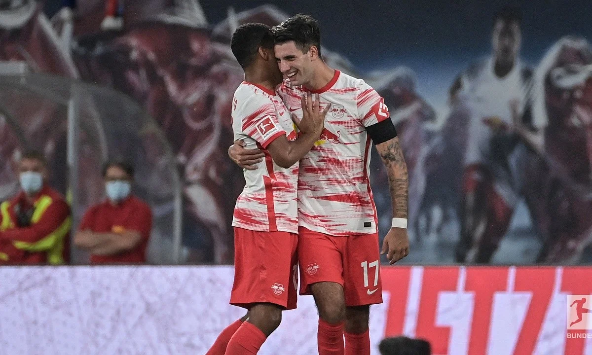 Λειψία - Στουτγκάρδη 4-0: Ιπτάμενοι «ταύροι» με σούπερ Ζομποζλάι