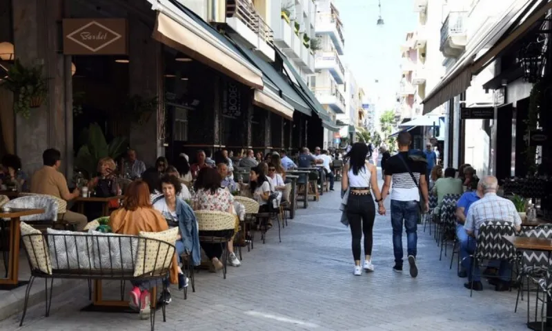 Κορονοϊός σήμερα - νέα μέτρα: Αυτά ισχύουν σε θέατρα, σινεμά, μπαρ, εστίαση και χώρους διασκέδασης
