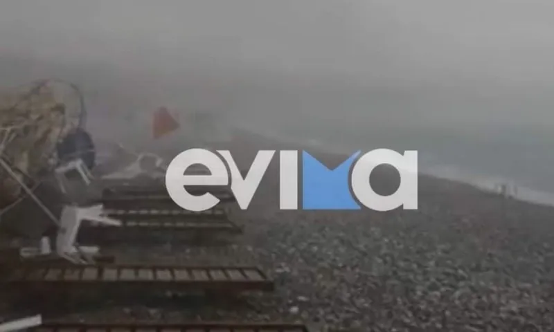 Βόρεια Εύβοια: Πανίσχυρη καταιγίδα στο Πευκί - Ξήλωσε μέχρι και ομπρέλες (vid)