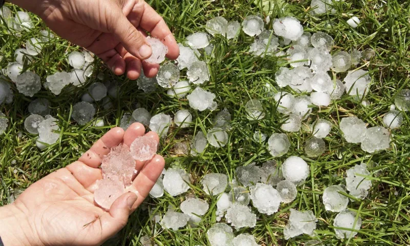 Σφοδρή χαλαζόπτωση σε Θεσσαλία και Ήπειρο