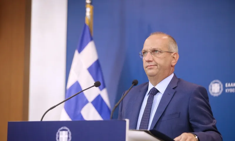 Ανασχηματισμός: Το Twitter πήρε φωτιά, αυτά ειναι τα κορυφαία tweets
